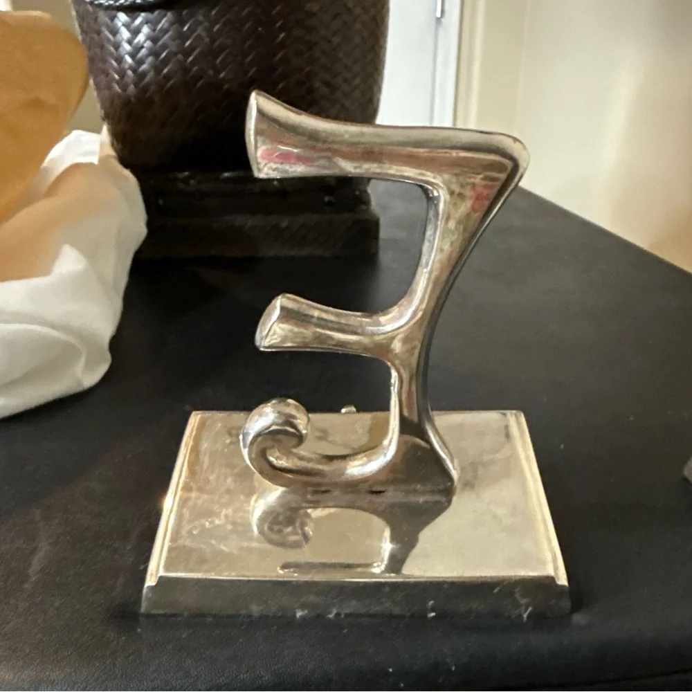Pottery Barn Heavy Silver Stocking Holder Curly Letter E